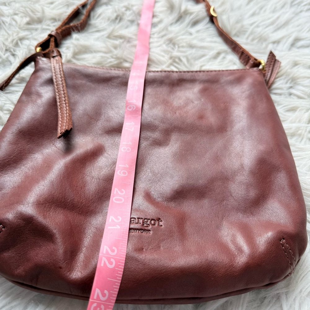 Margot New York Hobo Rich Brown Leather Lightweight Crossbody Bag Purse - Picture 14 of 15